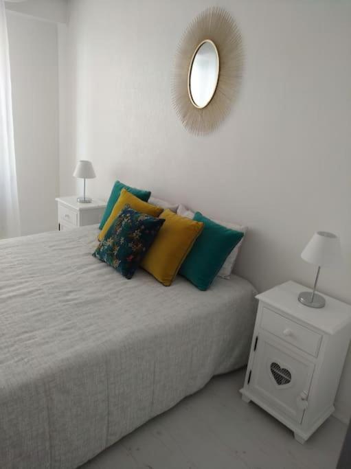 Appartement 2 Pieces Avec Une Grande Terrasse, 3 Etoiles, Wifi, Box Pour Vehicule Et Velos เลส์ซาบล์-โดล็อนน์ ภายนอก รูปภาพ